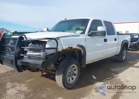 2004 Chevrolet Silverado 1500 Ls z USA, uszkodzony, nr VIN 2GCEK13T941289496
